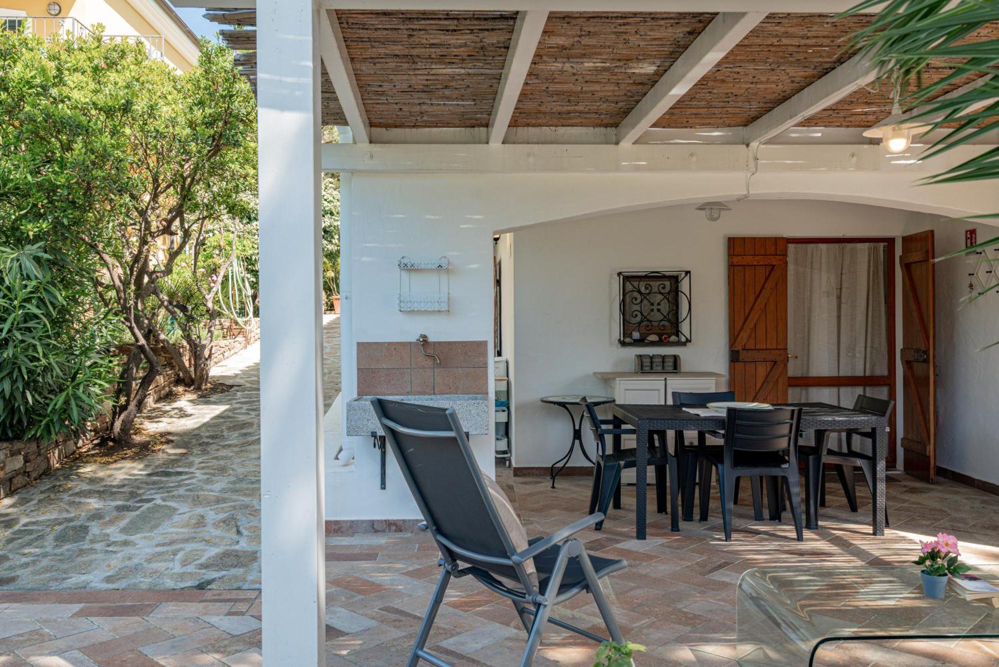 Vila Casa Donatella, In Riva Al Mare! Cala Liberotto Exteriér fotografie